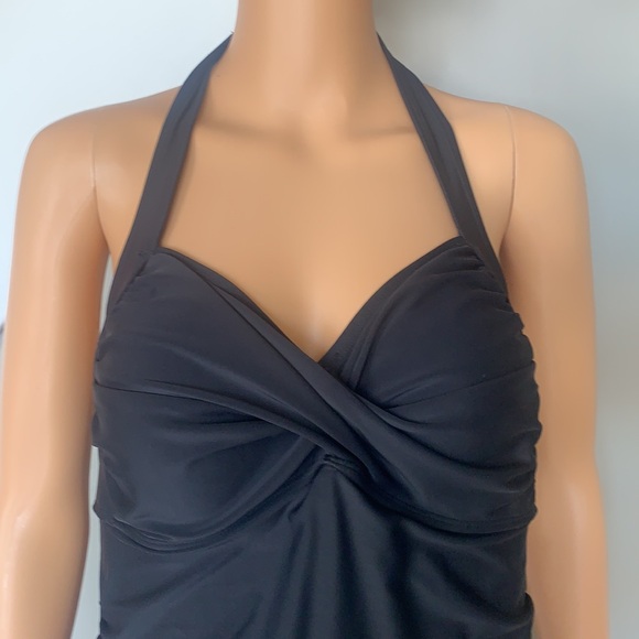 One piece swimsuit - Picture 2 of 8